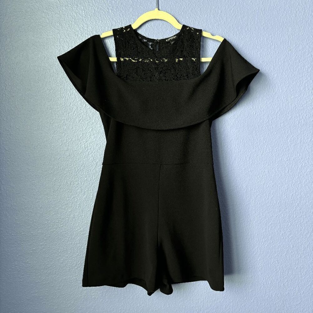 Women's Express Romper Off Shoulder Black Lace Neckline Shorts Size 6 Back Zip
